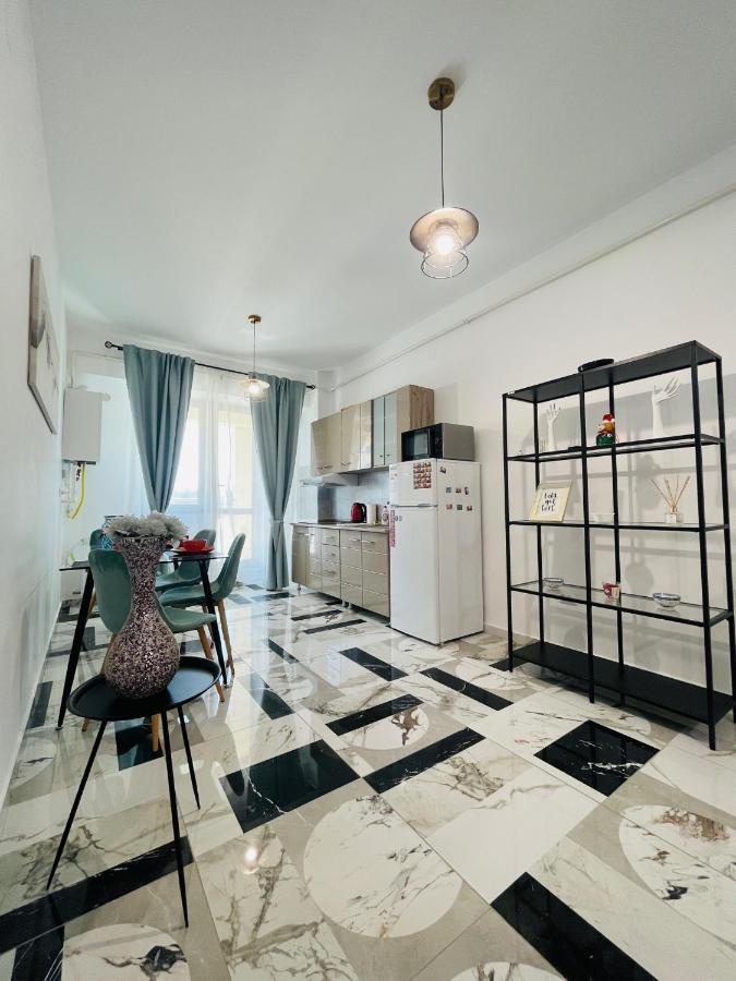 Family Apartment Near Palas Mall Iasi Exterior foto